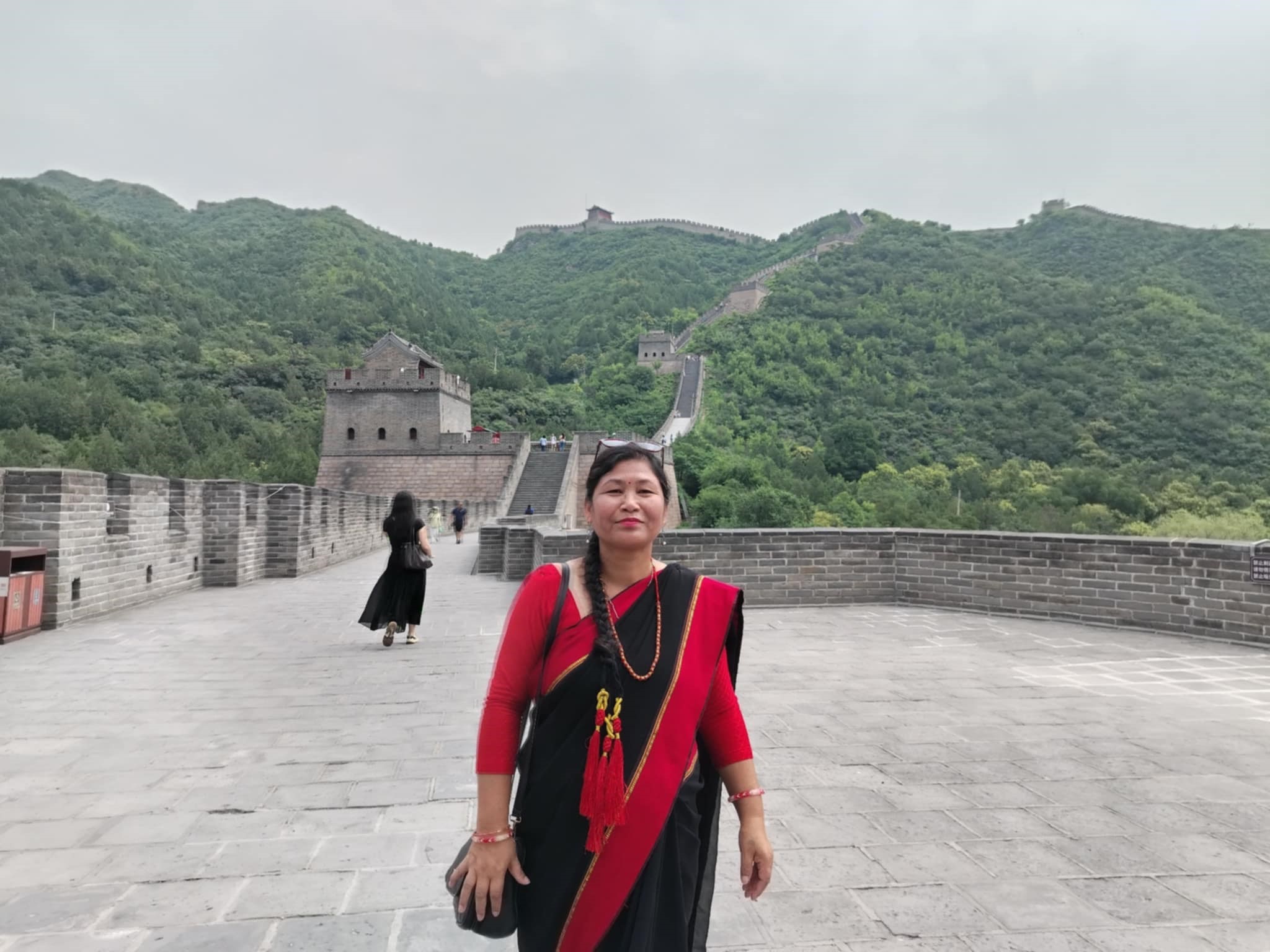 हाकु पतासिमा ग्रेटवाल चढ्दा