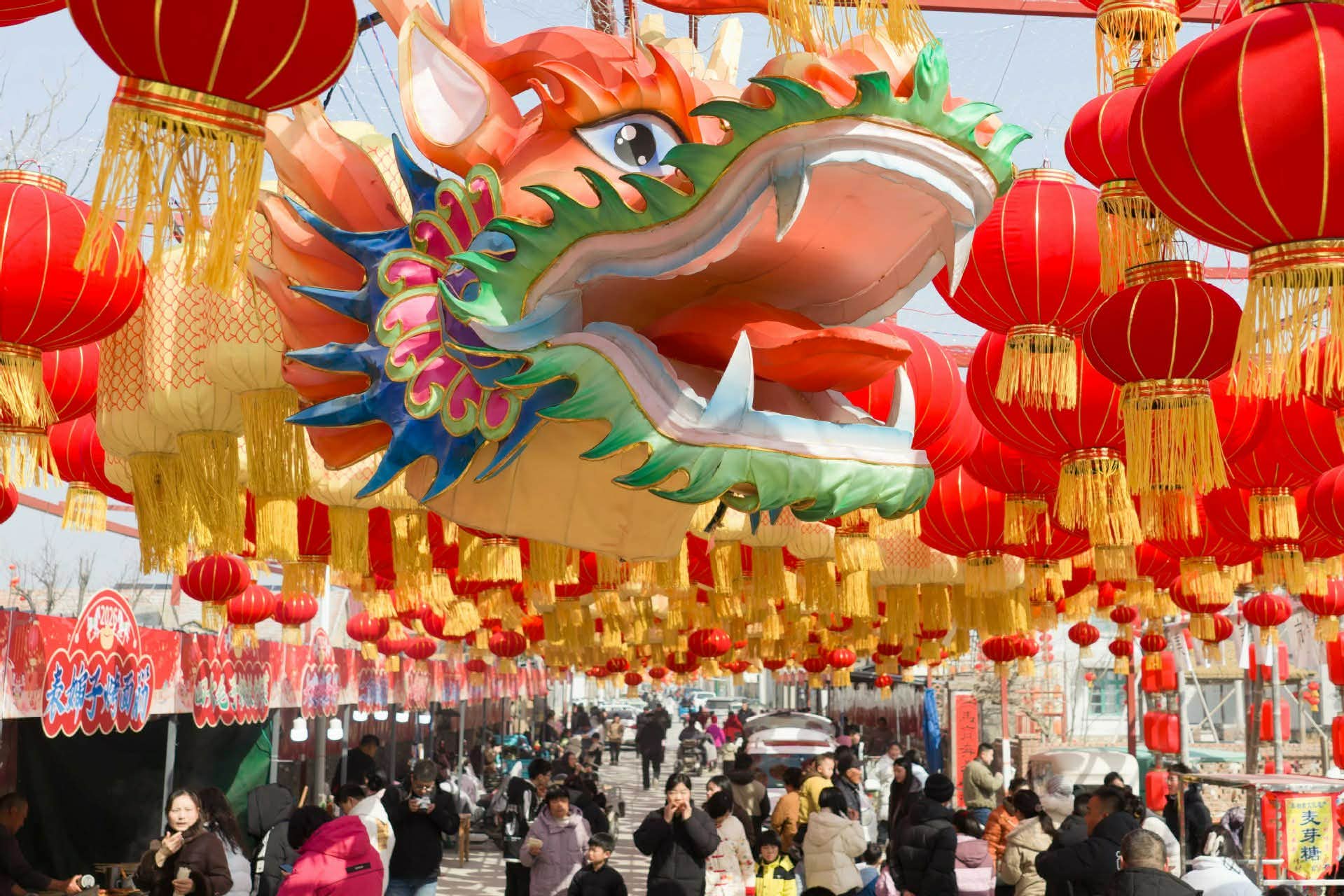 चिनियाँ नयाँ वर्ष २०२६: घोडा वर्षको स्वागतमा ललितपुरमा भव्य बत्ती महोत्सव